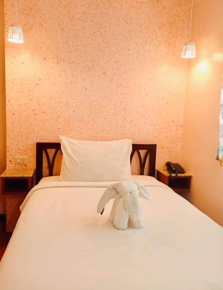 Davao City Tinhat Halal حلال Certified Boutique Hotel And Restaurant מראה חיצוני תמונה