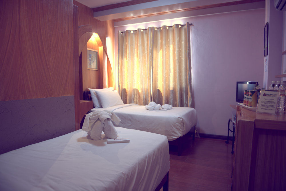 Davao City Tinhat Halal حلال Certified Boutique Hotel And Restaurant מראה חיצוני תמונה