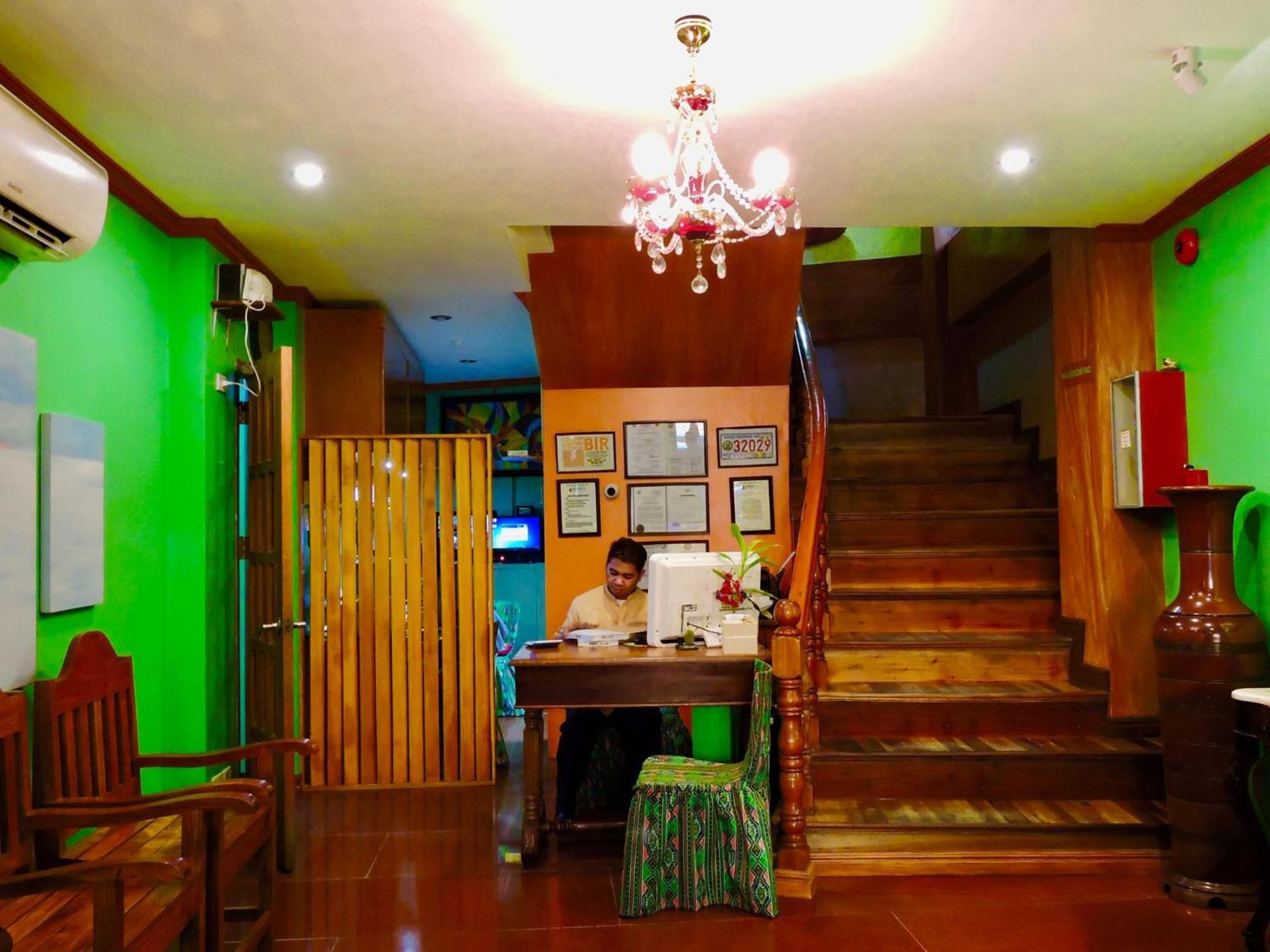 Davao City Tinhat Halal حلال Certified Boutique Hotel And Restaurant מראה חיצוני תמונה