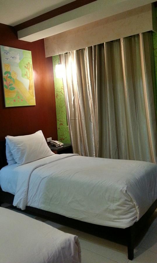 Davao City Tinhat Halal حلال Certified Boutique Hotel And Restaurant מראה חיצוני תמונה