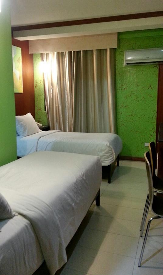 Davao City Tinhat Halal حلال Certified Boutique Hotel And Restaurant מראה חיצוני תמונה